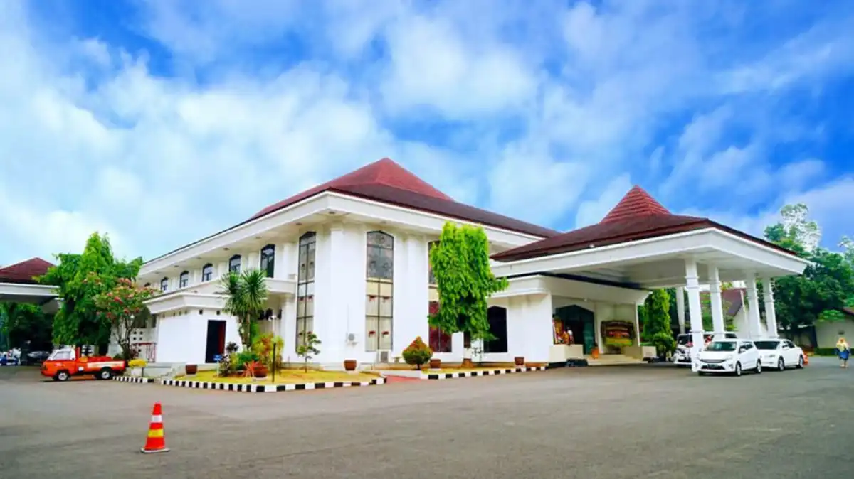 20. Gedung Tribuana Cijantung