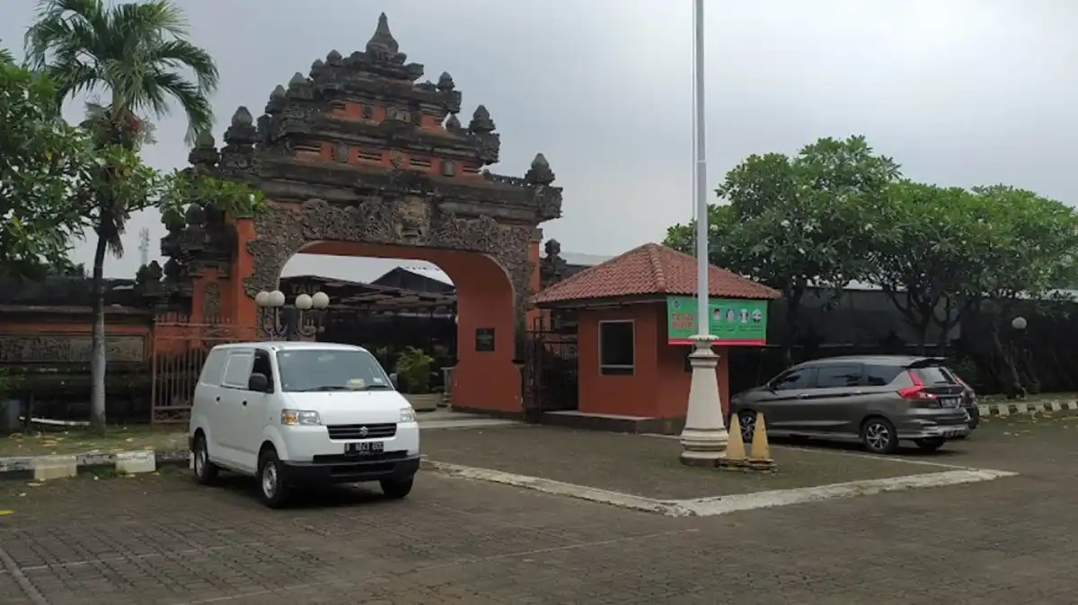 6. Gedung Puspa Pesona