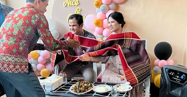 budget menggelar acara 7 bulanan adat batak