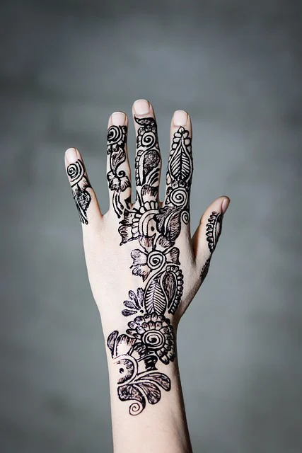 Henna Pengantin Simple Cantik