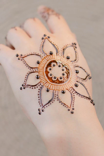 Inai Pengantin Simple Motif Bunga