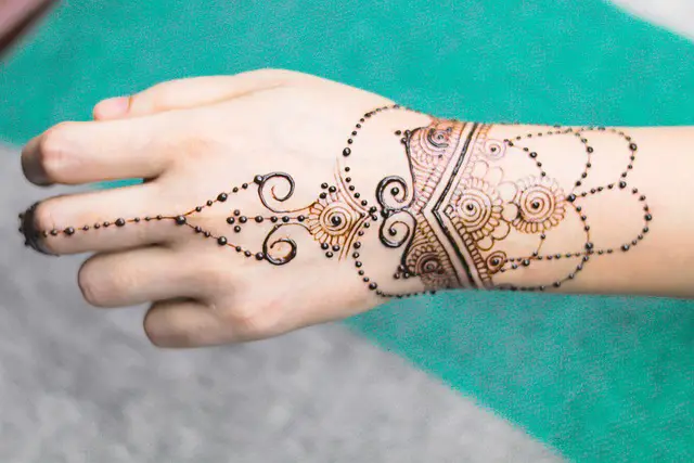Inai Pernikahan Cantik Terbaik