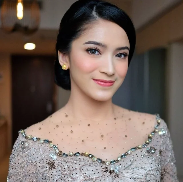 Makeup Pernikahan Simpel