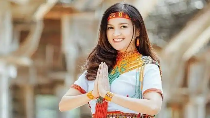 Baju Kandaure
