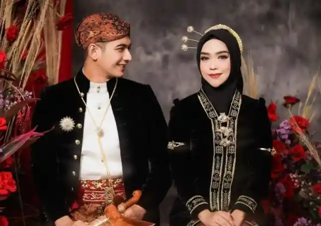 Busana pengantin jawa Kanigaran Tanpa Paes
