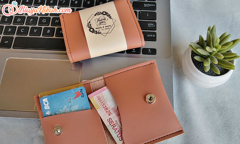 Card Holder souvenir