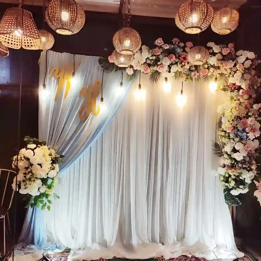 Dekorasi lamaran full lampu
