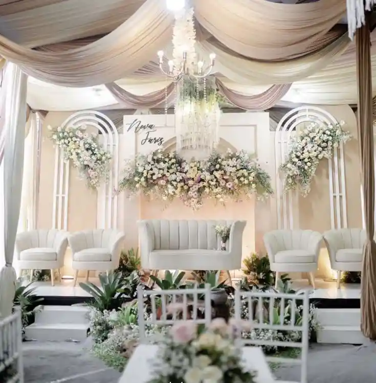 Dekorasi pernikahan simple modern elegan