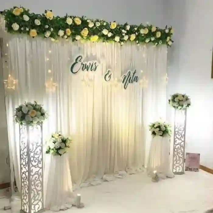 Kain dekorasi lamaran
