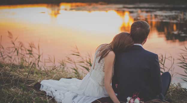 Pernikahan sederhana dan mewah bisa terlaksana dengan perencanaan yang matang