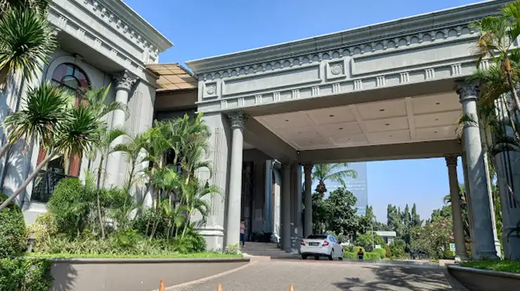 area depan gedung balai samudera