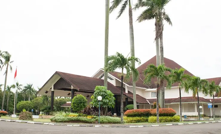 area luar gedung puri ardhya garini