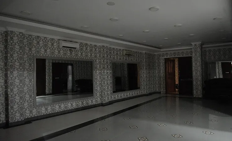 back stage gedung cak durasim