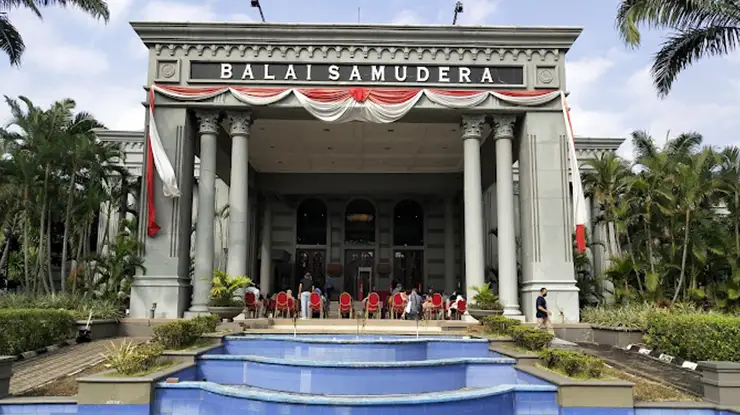 fasilitas gedung balai samudera