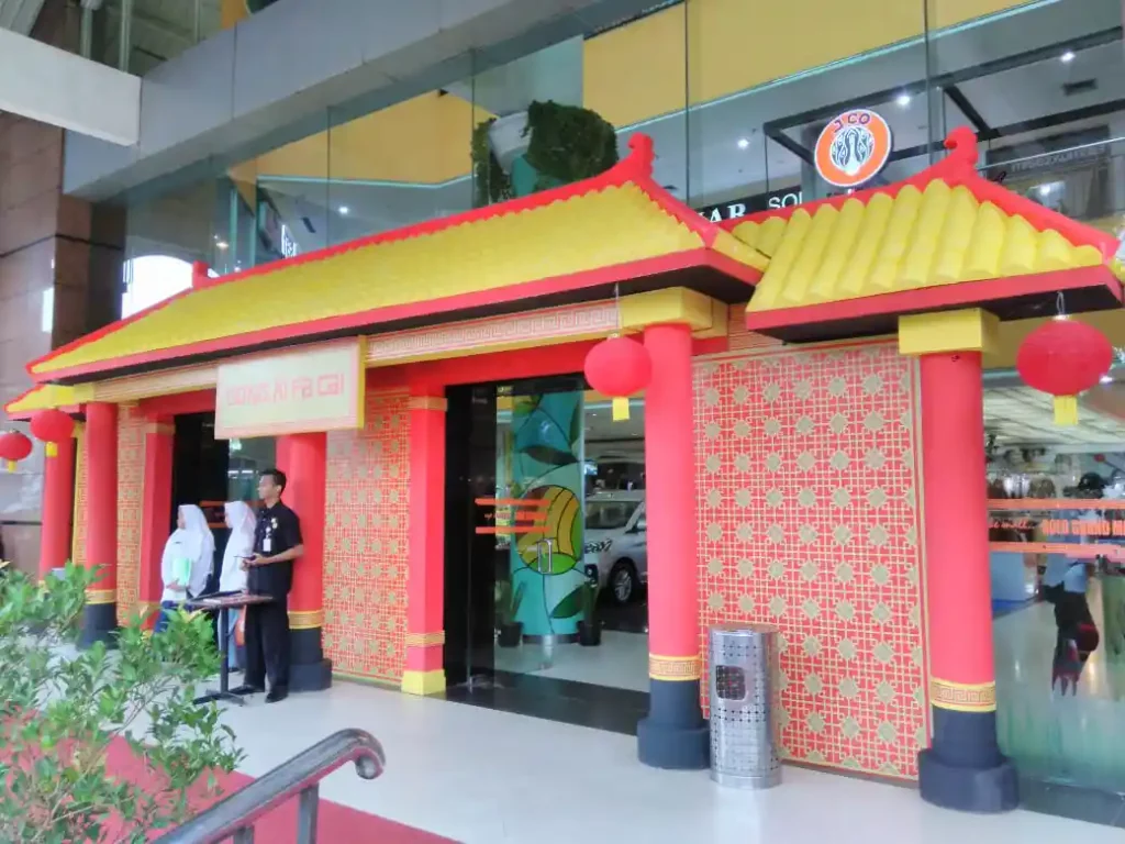 gapura imlek di mall