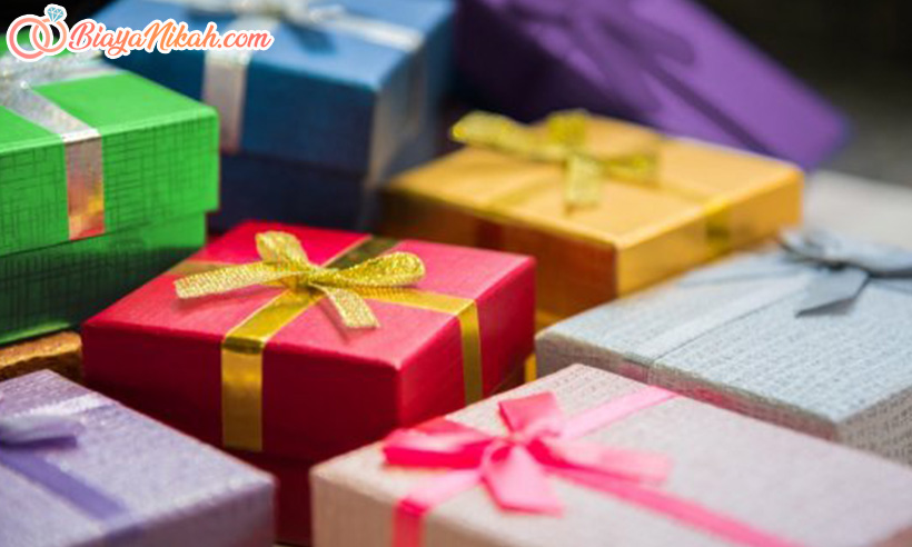 ide memberikan kado pernikahan berkesan