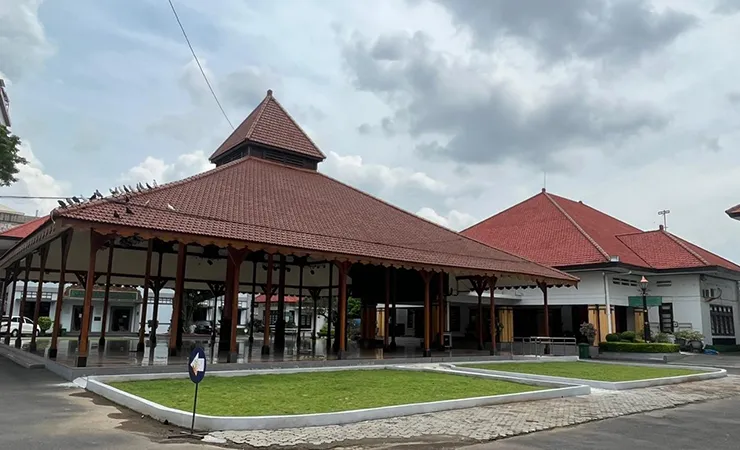 sejarah gedung cak durasim